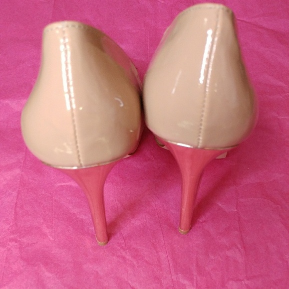 Heels - Picture 4 of 4